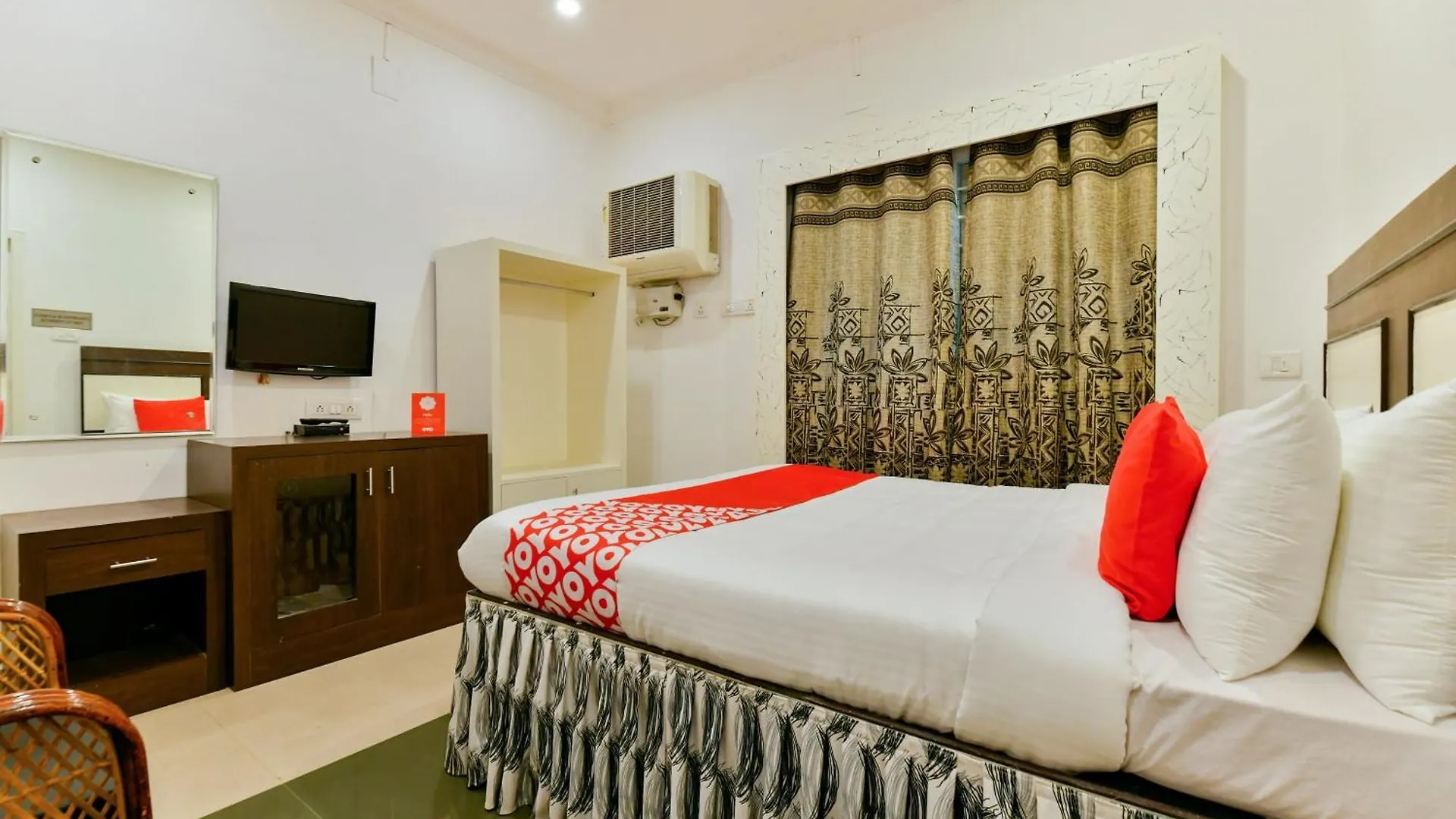 ***  Hotel OYO 16659 Keyen Arcade Kochi India